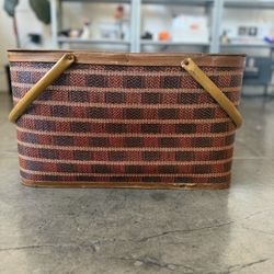 Vintage Hawkeye Picnic Basket 