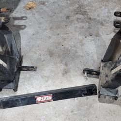 2005 Ford F-350 Western Plow Bracket