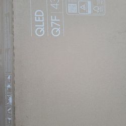 Samsung Television QLED Q7F-NEW