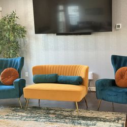 Velvet 2 Arm Chair (200$)+ 47” Velvet Loveseat( 200$)