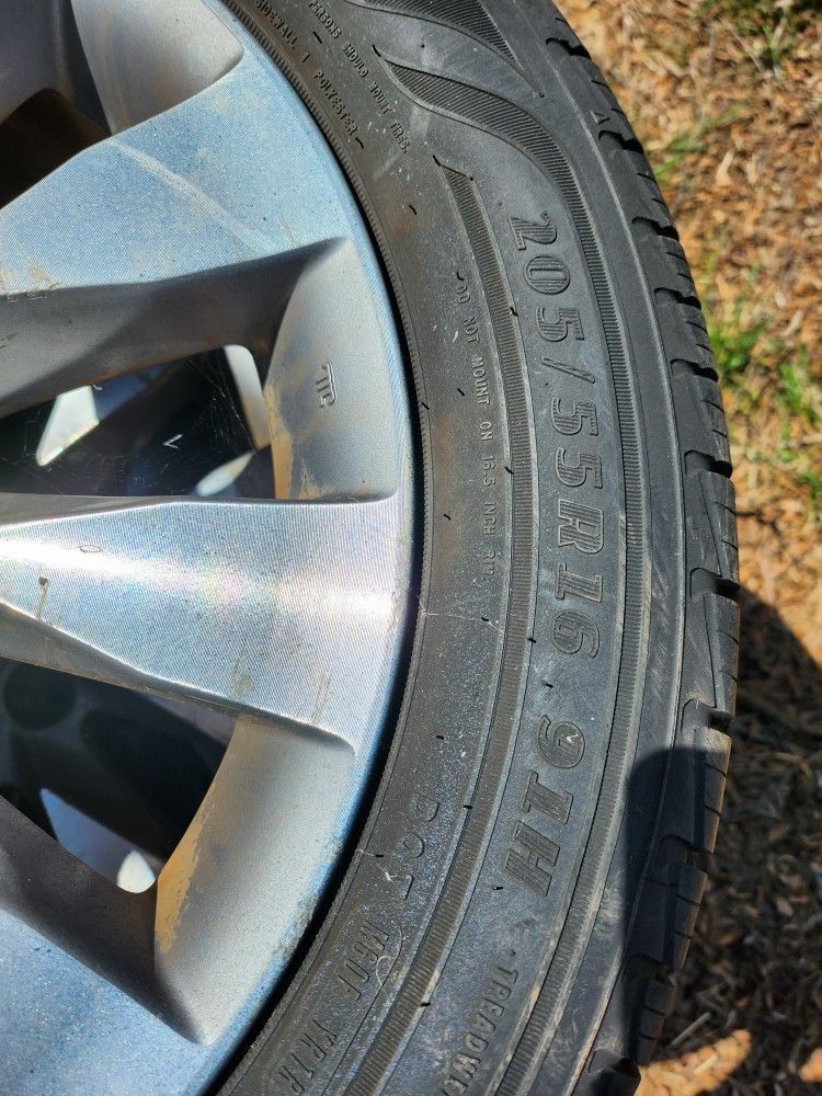 09 Honda Civic Wheels and Tires