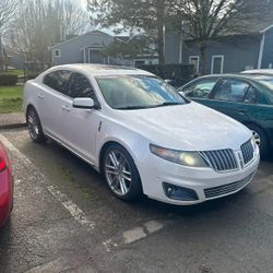 2010 Lincoln MKS