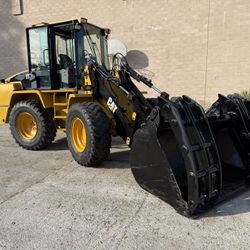 Front Loader IT14G Caterpillar Tractor Grappling Bucket 