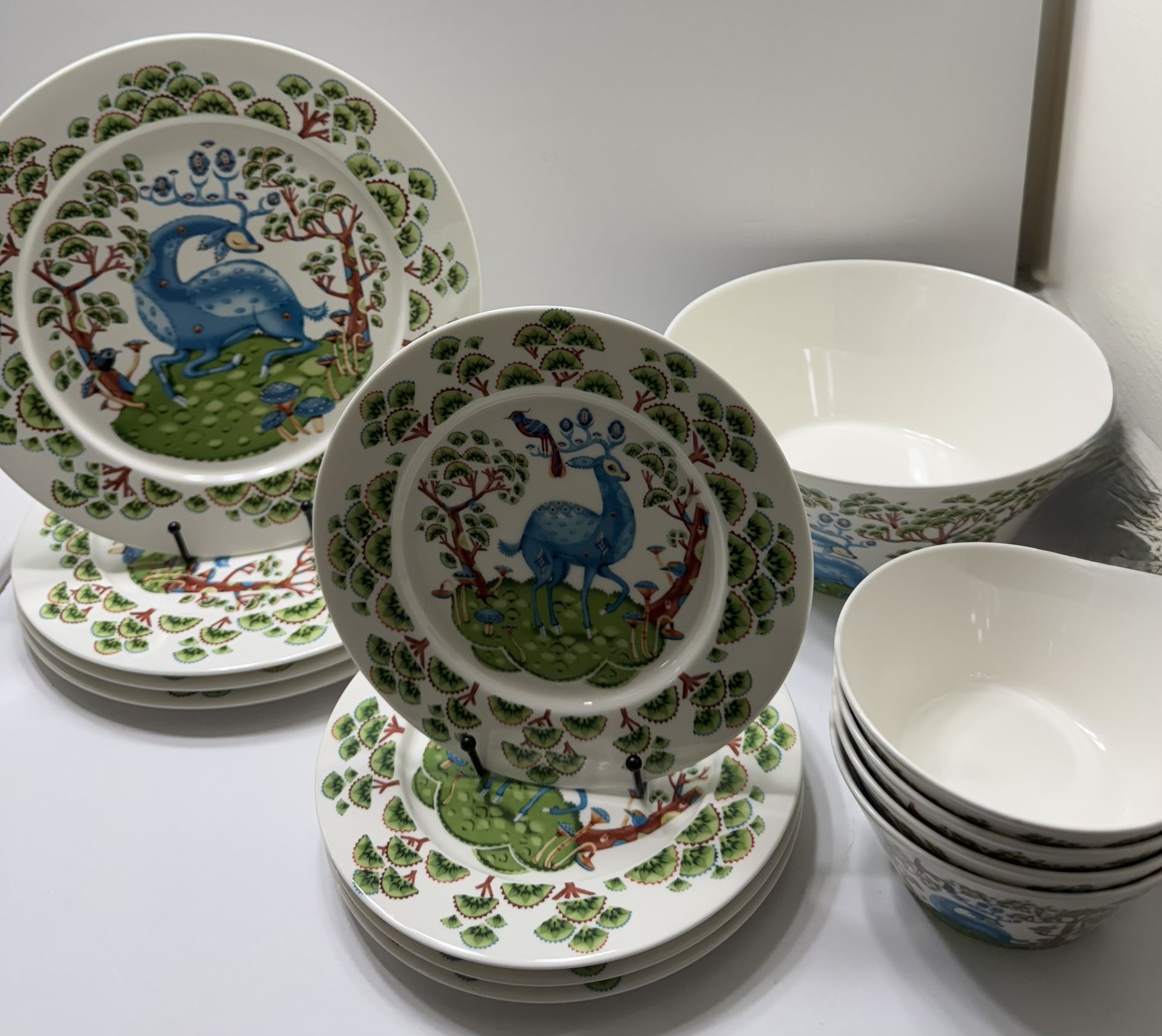 Iittala Satumetsä By Klaus Haapeniemi 2009 Plate Set
