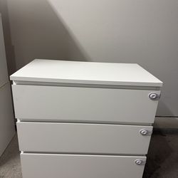 IKEA Malm 3 Drawer Dresser