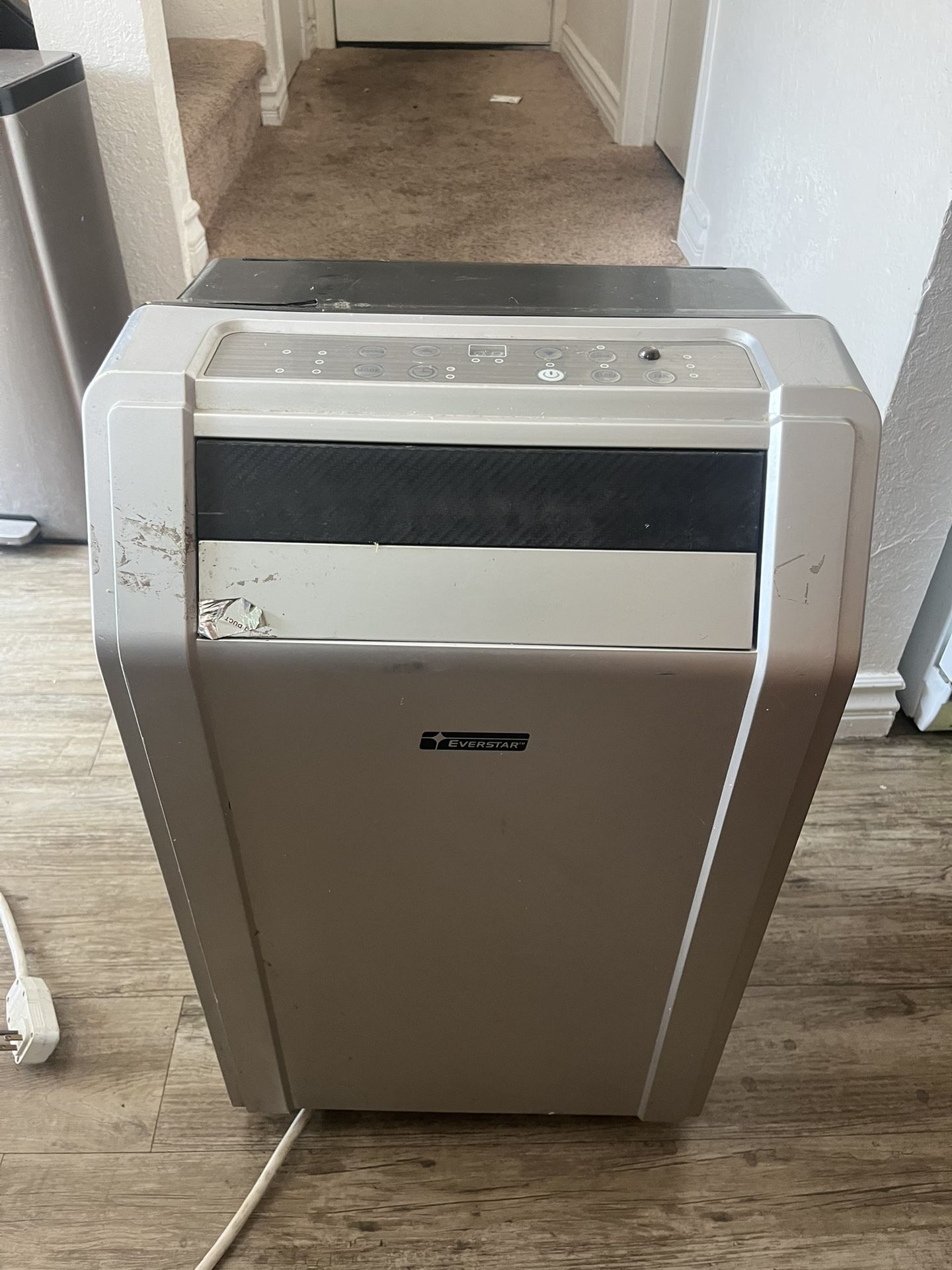 Window air conditioner