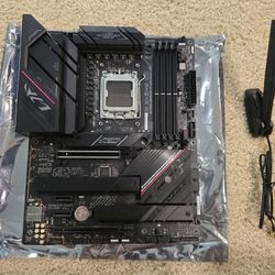 ASUS ROG Strix B650E-F Gaming WiFi AMD AM5 Motherboard - LIKE NEW