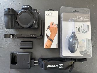 Excellent condition Nikon Z 6II / Z6II / Z6 II mirrorless camera body with accessories. $1000