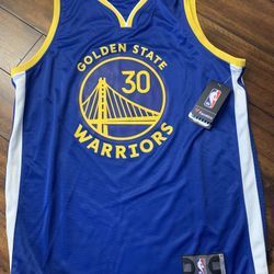 Men’s medium Curry jersey New With Tags 