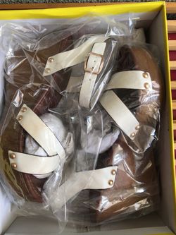 Women’s shoes