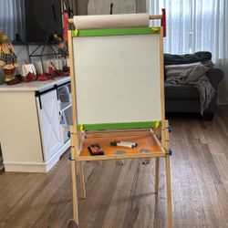 Chalkboard / Dry Erase Easel