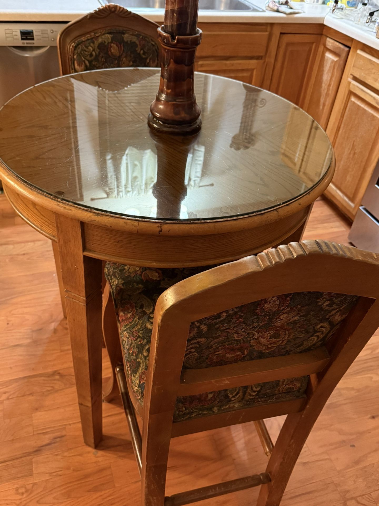 Bar Height Table With 3 Chairs 