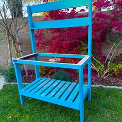 Super Cool And Unique Plant Potting Station; Gardening; Garden