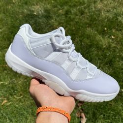 Size 9 - Women’s Air Jordan 11 Low ‘Pure Violet’ 2022