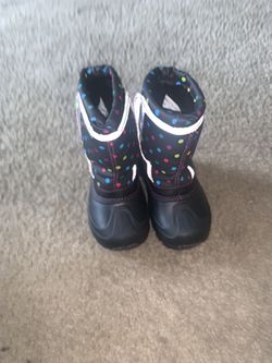 Polka dot reflective snow boots