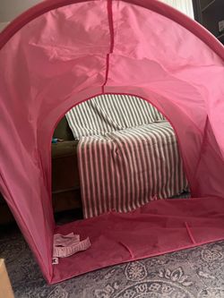 Canopy for a twin bed in new condition