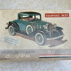 1972 Hubley Classic Model Car Metal Kit 1/20 Scale 1932 Chevrolet Coupe #4869