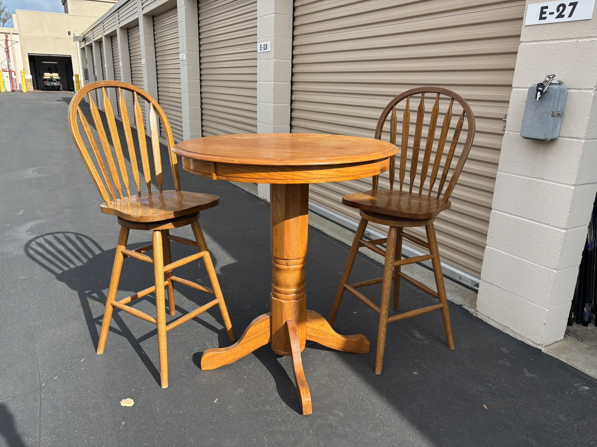 Pool Table Bar Stools Chair And Table 
