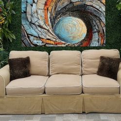 (Free Delivery 🚚) Paula Deen Beige Couch