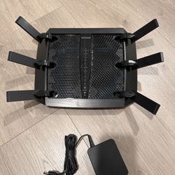 NETGEAR Nighthawk X6S AC4000 Tri-band WiFi Router