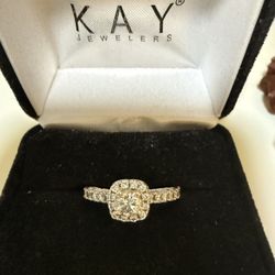 Monique Lhuillier Bliss Diamond Engagement Ring 7/8 ct tw Round-cut 18K White Gold