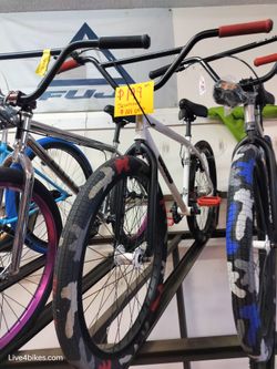 Brand New Elite BMX Bandit 26" White & Red * SCRATCHED