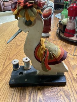 Sewing bird