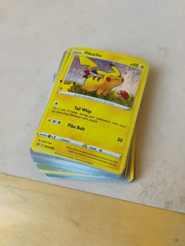 Random 2023 Pokemon Cards