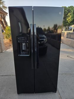 Refrigerator GE Black Color