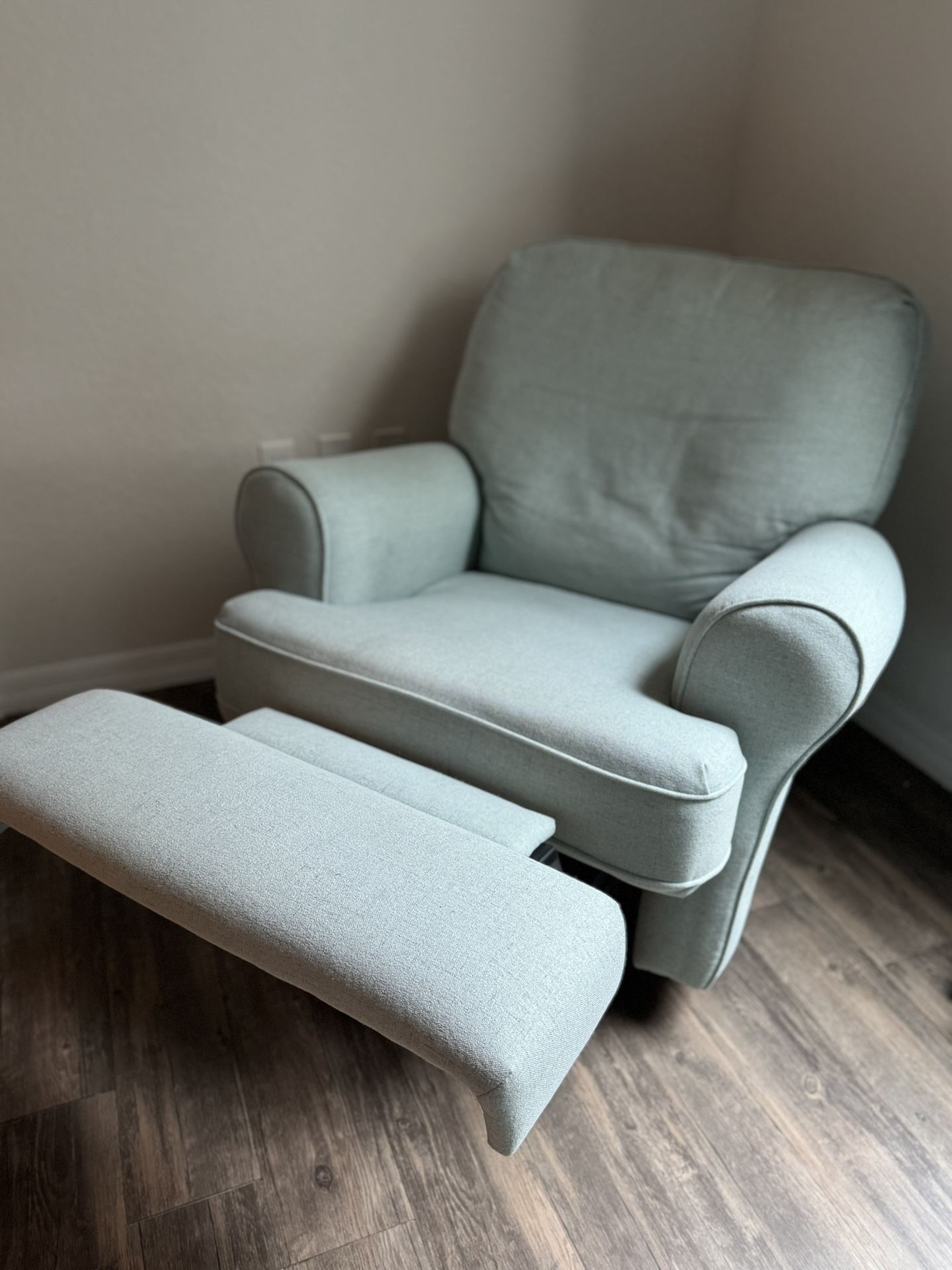 Reclining Swivel Chair