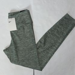 New Nike Leggings “the Nike One Luxe”