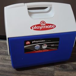 IGLOO Playmate Elite Cooler - 30 Qt - Majestic Blue
