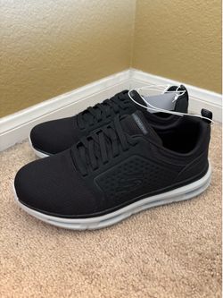 Men’s Sketchers Shoes size 10
