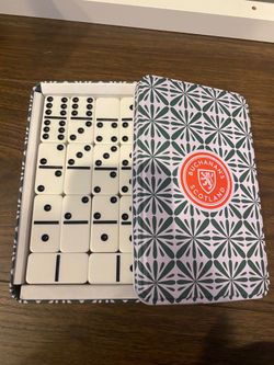 Domino Set in Tin Box