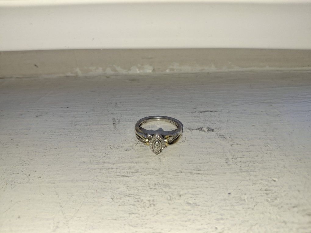 925 Silver Ring With Gold Accents Diamonds