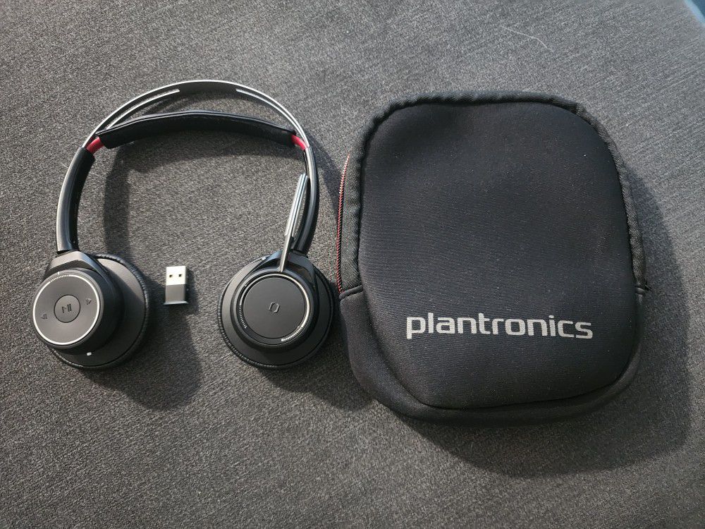 Plantronics Poly Voyager Focus Bluetooth Headset