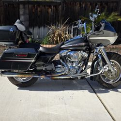 2006 Harley Davidson Road Glide Motorcycle