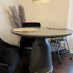 NEED GONE ASAP - Dining table 