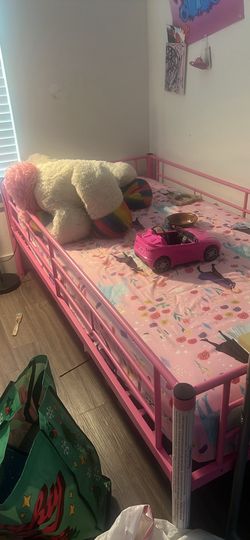 Twin Bed With Mattress