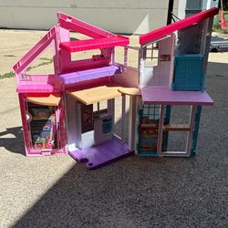 Barbie Malibu House