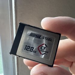 R5 Canon Express SD Memory Cars Steel 128gb. Never Used. Was A Gift From Sammys