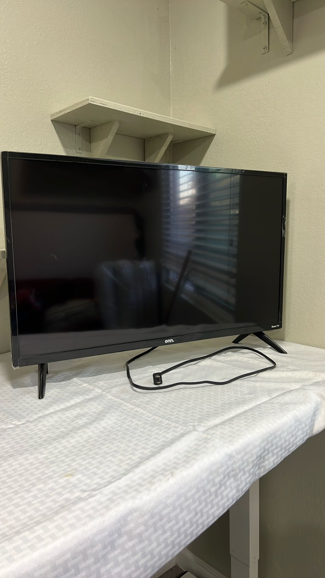 32” LED TV