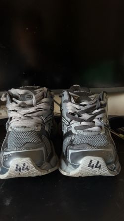 Used good balenciaga tracks authentic