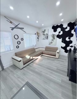 Contemporary sectional sofa