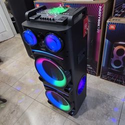 RCA rechargeable bluetooth party speaker with triple disco lights. BRAND NEW!!