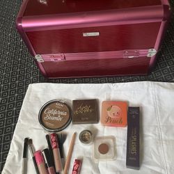Sephora make up professional case and some make up use good condition