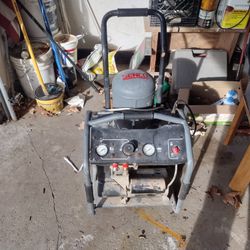 Senco Air Compressor 