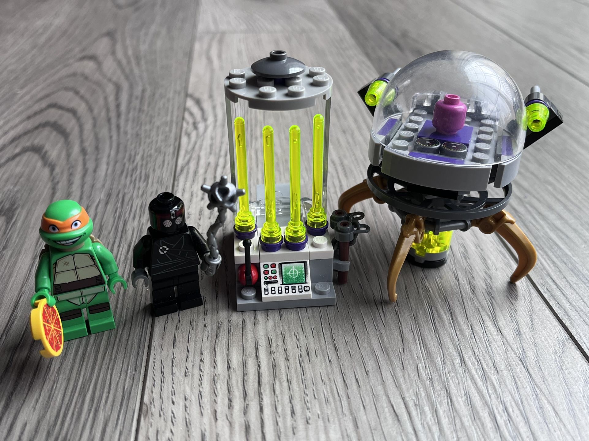 LEGO Teenage Mutant Ninja Turtles Kraang Lab Escape Set 79100 2012