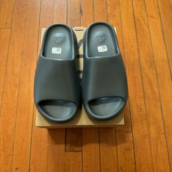 Adidas Yeezy Slide Slate Marine size 9 New