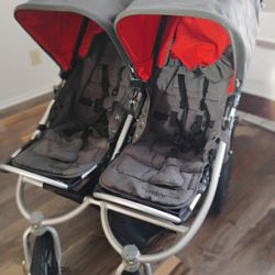  Bumbleride double stroller